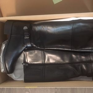 Bussola Leather Boot Black and Brown Size 7